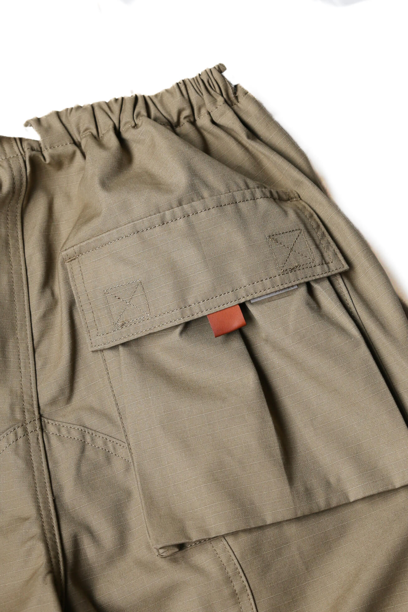 GUIDE SHORTS II - KHAKI