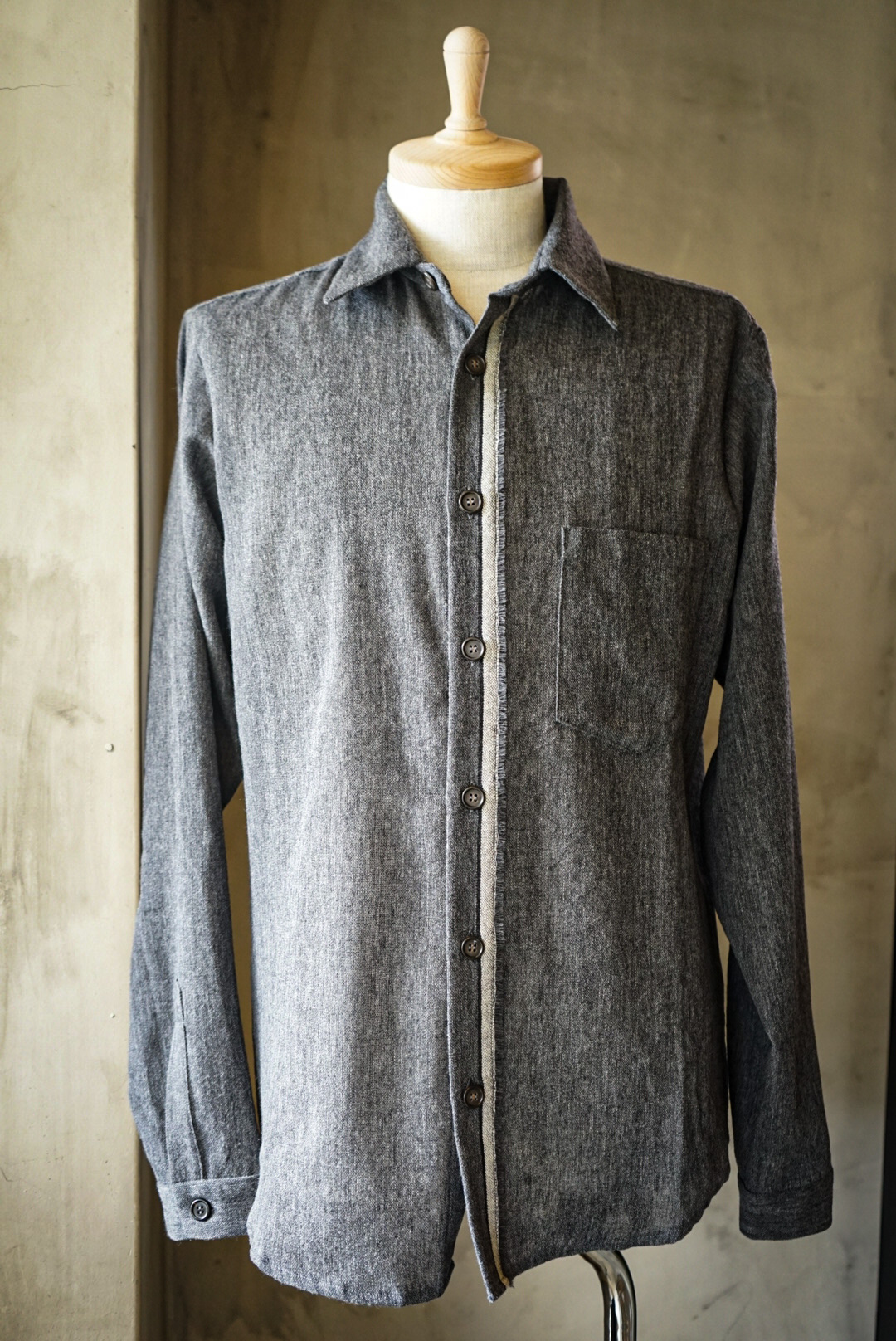 GREY WOOL EDGE DETAIL SHIRTS WITH SCARF