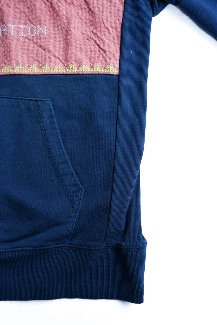 HOODY W.HAND EMBROIDERY（NAVY）