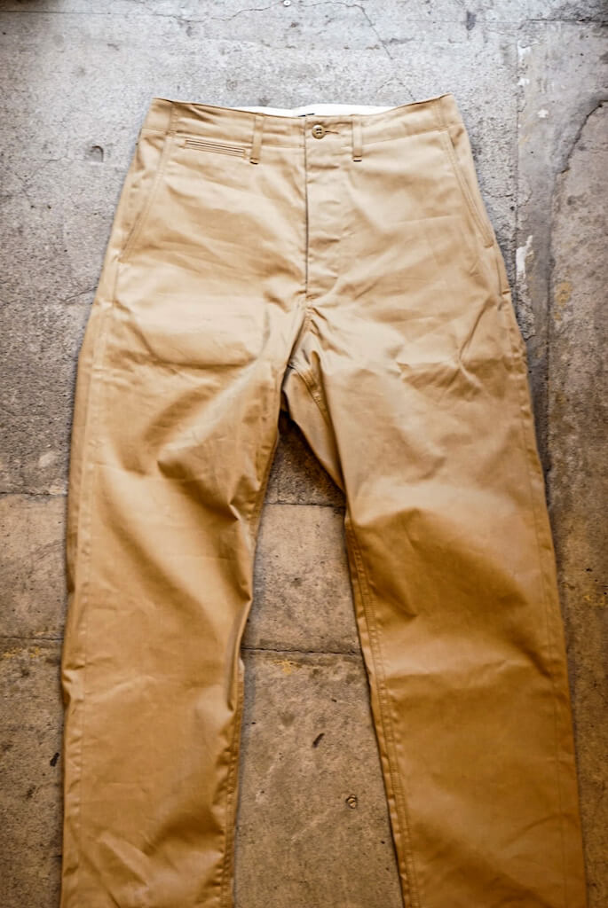 CLASSIC CHINO TROUSERS