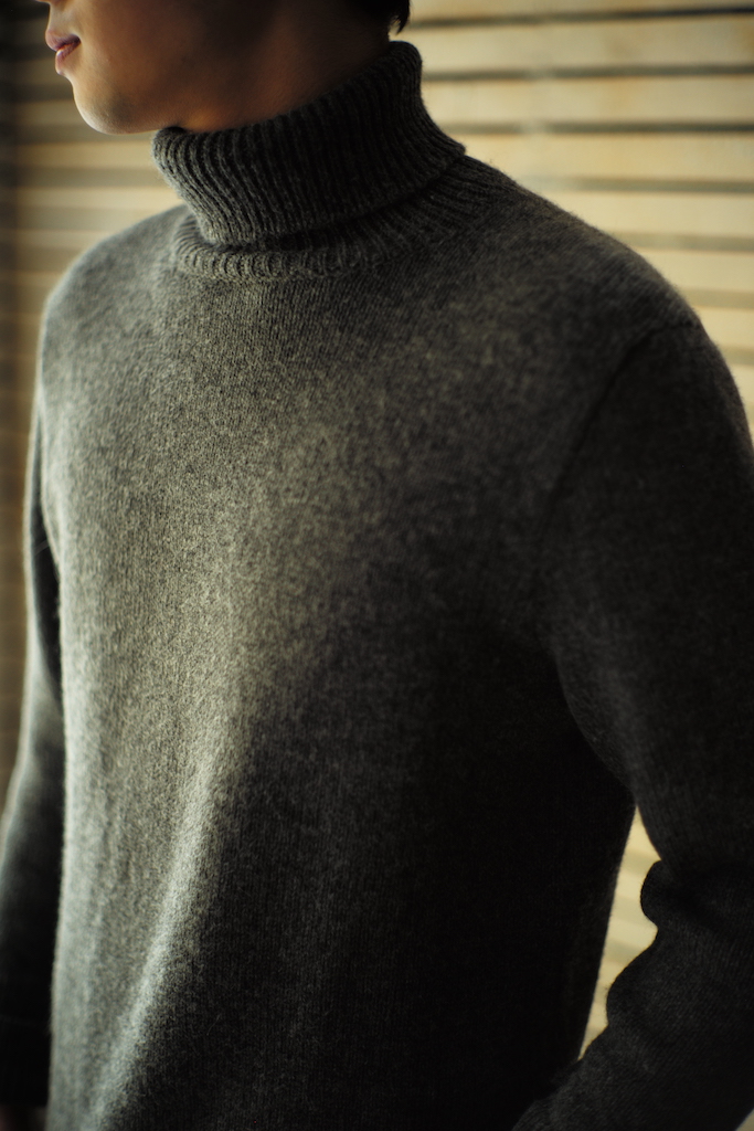 Low Gauge Turtle Neck Sweater - The Inoue Brothers - ARCH