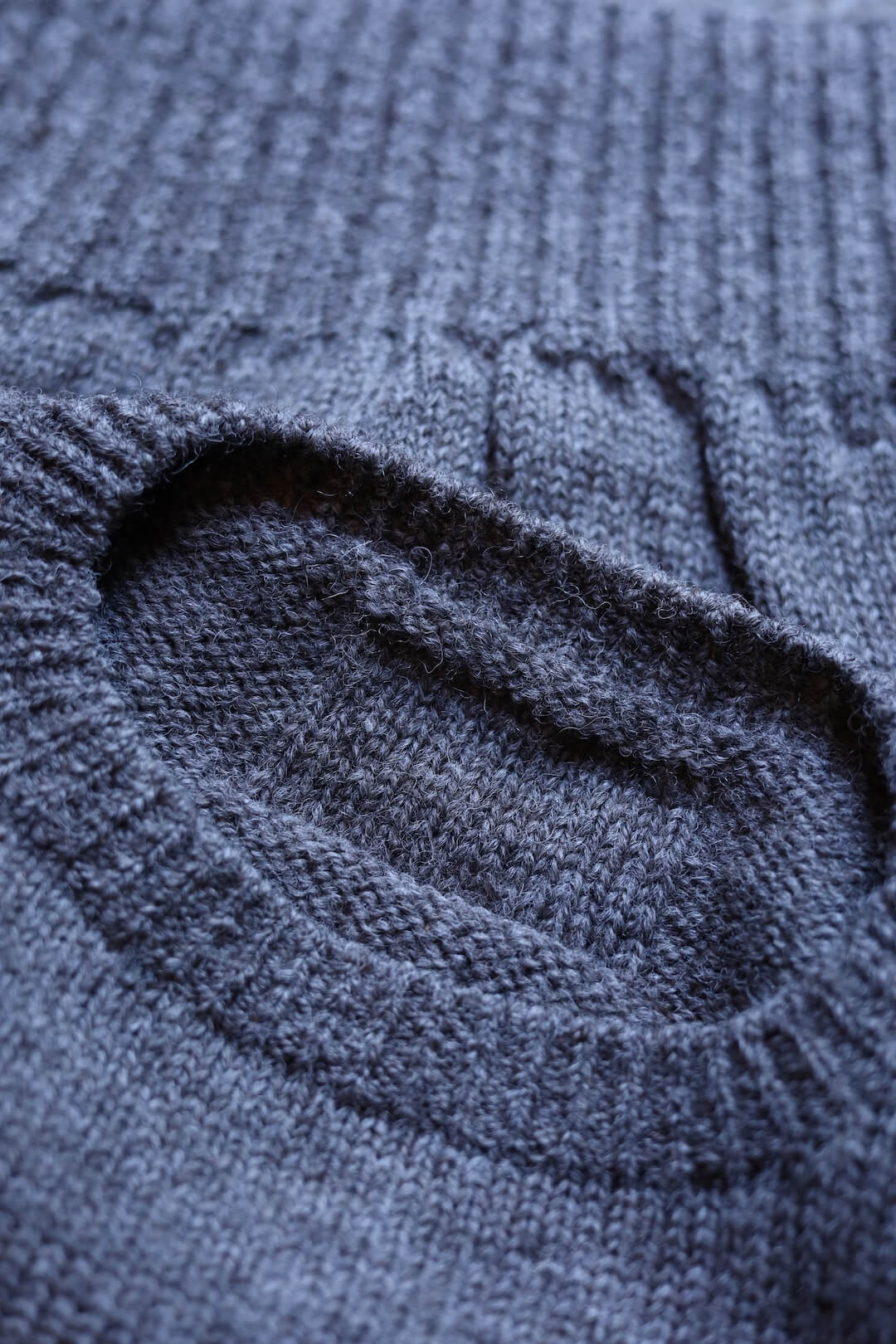 SOLNORD Handframe Knitted Crew Neck