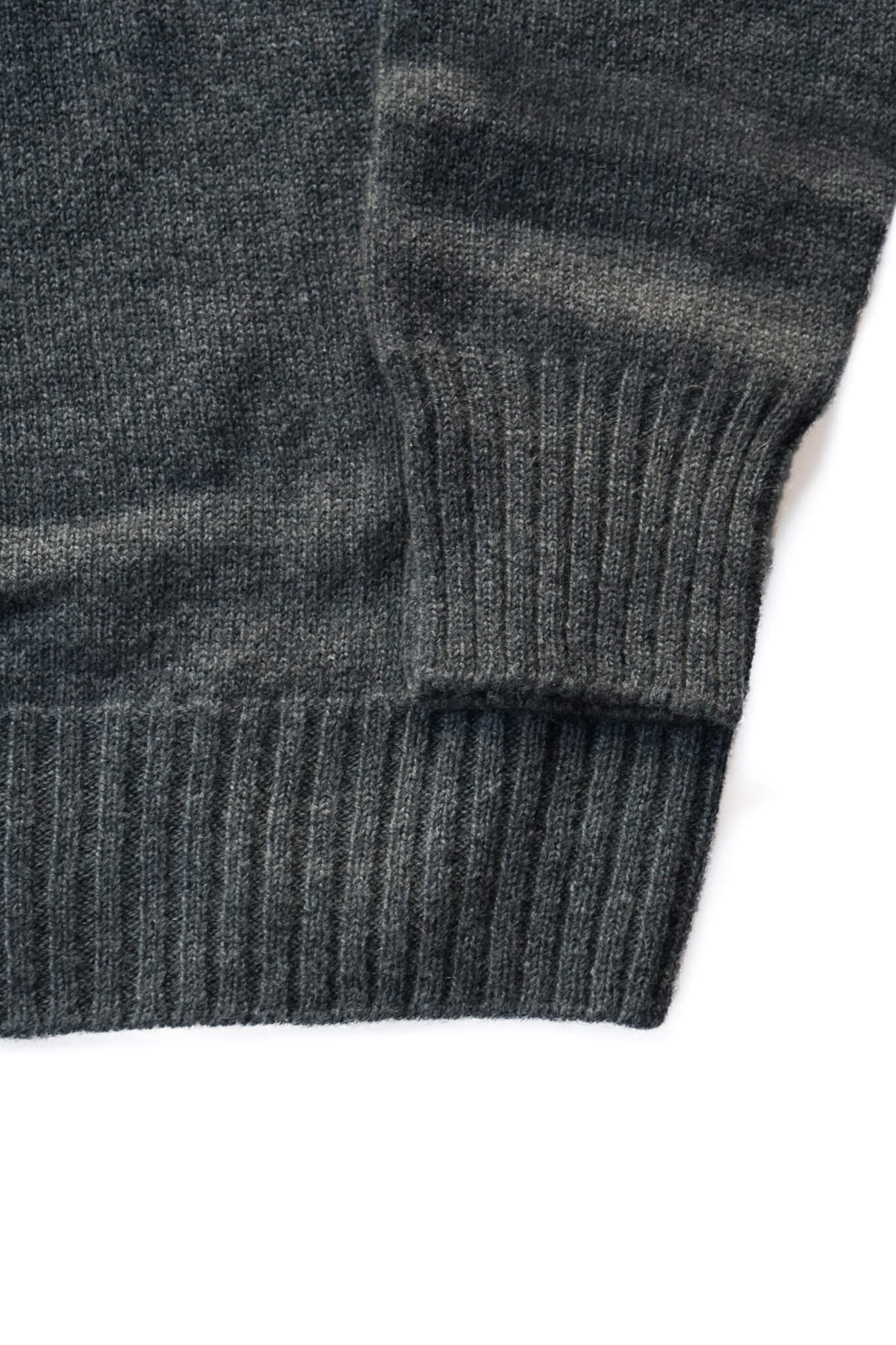 CASHMERE CREW NECK SWEATER（CHARCOAL）