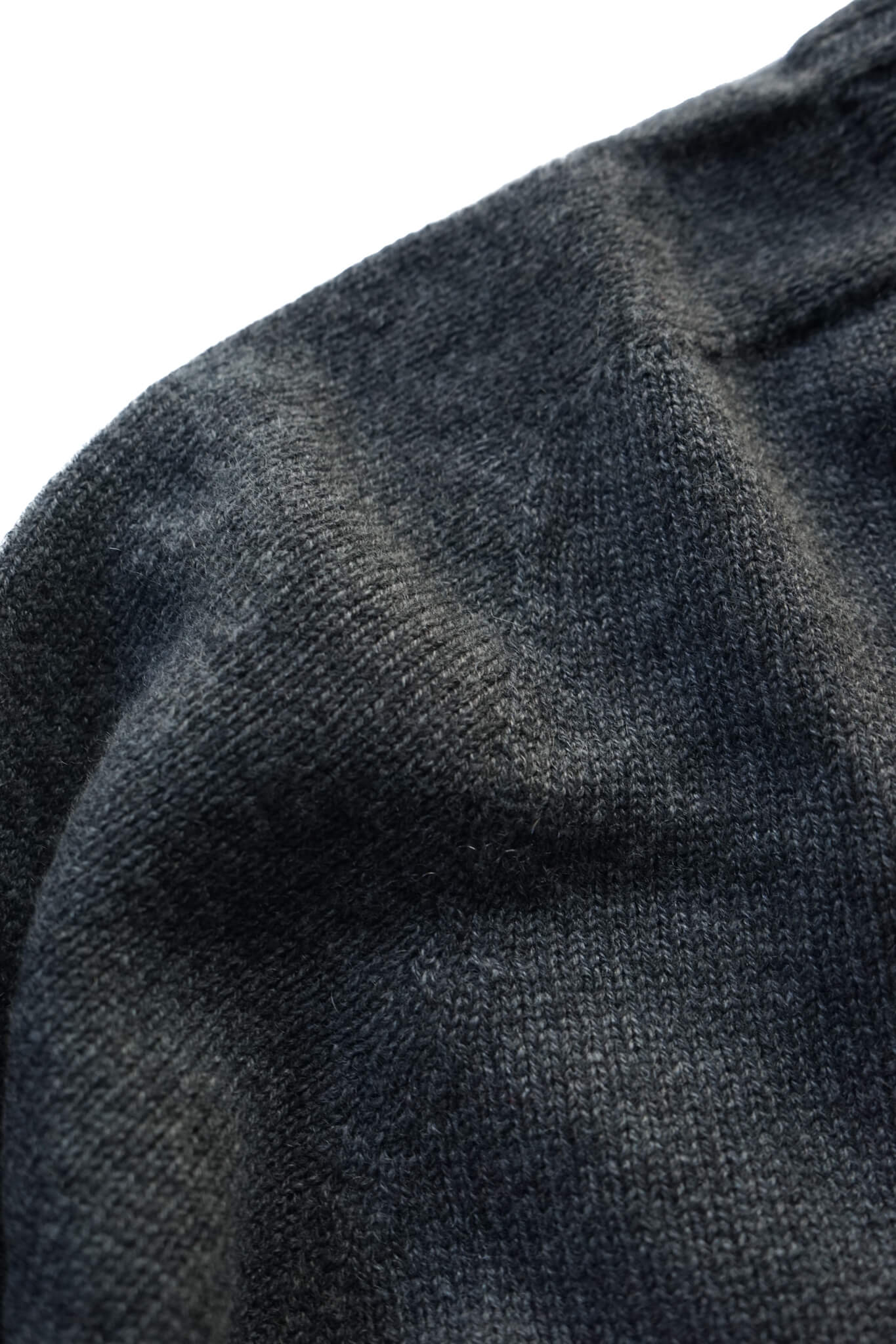 CASHMERE CREW NECK SWEATER（CHARCOAL）