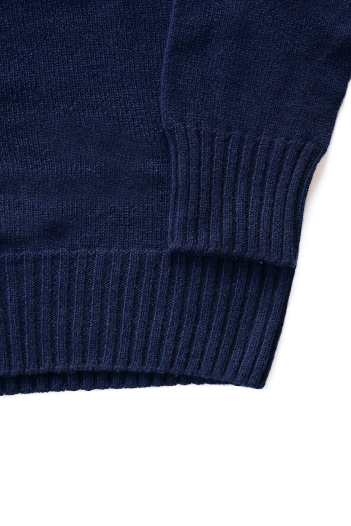 CASHMERE CREW NECK SWEATER（BLUE）